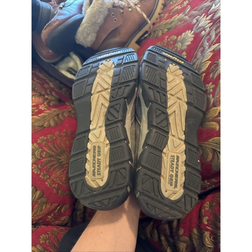 Men's Sketchers relaxed fit air cooled, Goga mat Arch Fit, Size 11